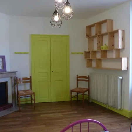 Дом отдыха Maison Familiale Au Calme Avec Jardin Clos, Proche Thermes - Fr-1-489-563